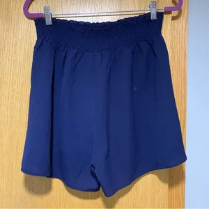 Lularoe Blue Shorts Yvett - Size Small thumbnail 2
