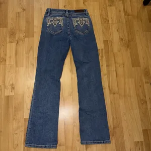 Rock and Roll Denim Cowgirl Women 26x32 distressed Mid Rise Bootcut Jeans thumbnail 2