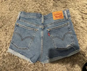 Levi’s 501 Denim Shorts thumbnail 3