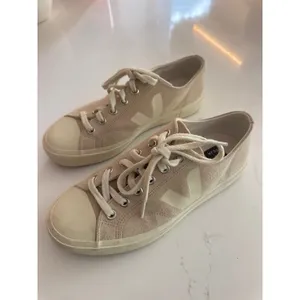 VEJA Wata II Low Canvas Pierre Sneakers in Beige Size US 10 / EU 41 thumbnail 5