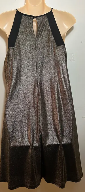 Lila Clothing Co. Stylish, loose-fitting top/dress. Size L. $20. thumbnail 4