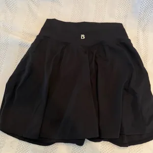 new buffbunny collection athletic skort size medium M thumbnail 2
