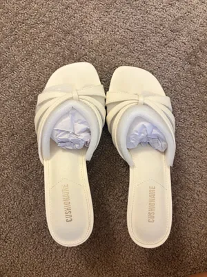 Cushionare Malta Kitten Heels - Cream 6 thumbnail 3