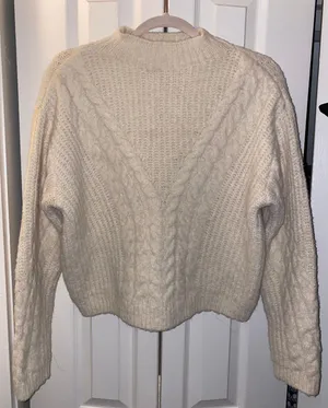 Universal Threads Sweater thumbnail 1