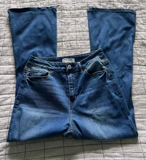 Wax Jean Flare Jeans thumbnail 3