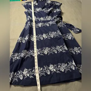 Tommy Hilfiger Women's Size M Navy Floral 100% Cotton Wrap Dress Midi Sleeveless thumbnail 4
