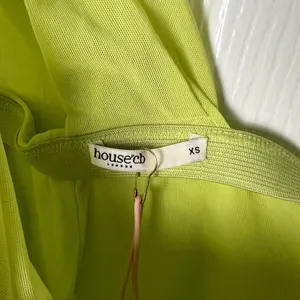 House of CB Green One Shoulder Valentina Lime Asymmetric Cut Out Midi Dress XS thumbnail 10