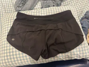 Lululemon Shorts Hotty Hot 2.5" Black Low-Rise Women’s 6 thumbnail 3