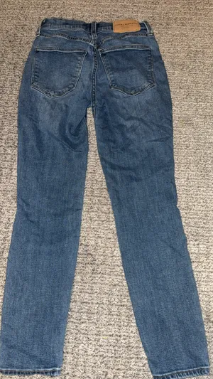 Lucky Brand Skinny Jeans thumbnail 2