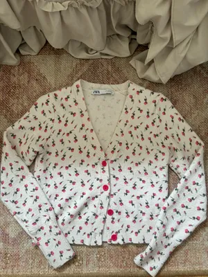 Cardigan thumbnail 1