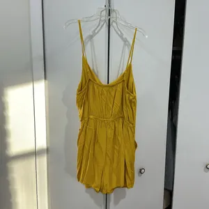 Mustard romper Size L thumbnail 5