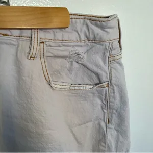 Universal Thread Women's 14/32 High-Rise Vintage‎ Midi Jean Shorts White Stretch thumbnail 6