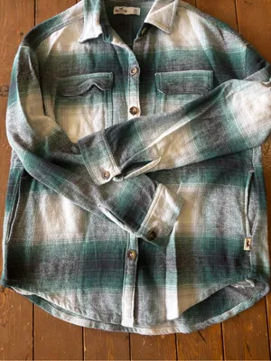 Hollister green and white plaid flannel boyfriend fit button shirt thumbnail 5