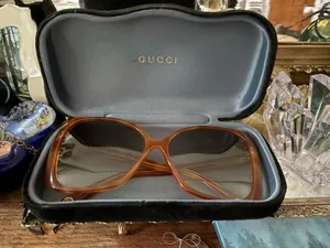 Gucci Cat-Eye Sunglasses thumbnail 7