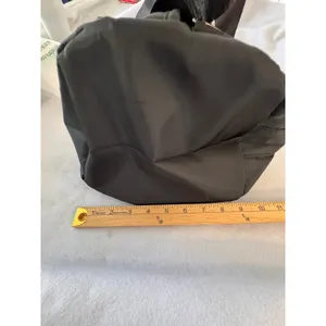 Halara Black Duffel Gym Bag Shoe Compartment Travel Weekend‎ Bag With strap NEW thumbnail 7