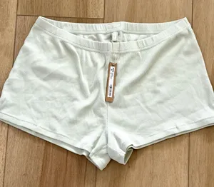 New Skims shorts thumbnail 1