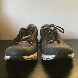 Women’s On Cloud Running Sneakers Athletic Shoes Black Grey White EU 40.5 US 9 thumbnail 4