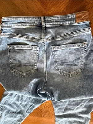 American Eagle Mom Jeans thumbnail 3