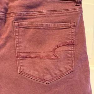 American Eagle‎ Outfitters Hi-Rise Super Stretch Burgundy Red Shortie Shorts 10 thumbnail 4