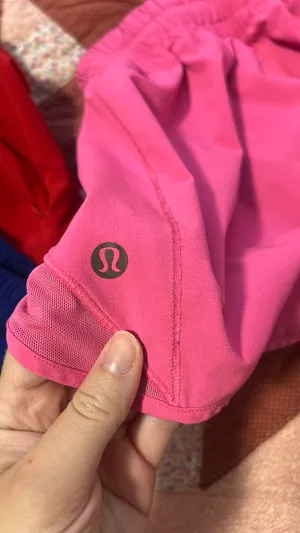 Lululemon Shorts Hotty Hot 2.5" thumbnail 3