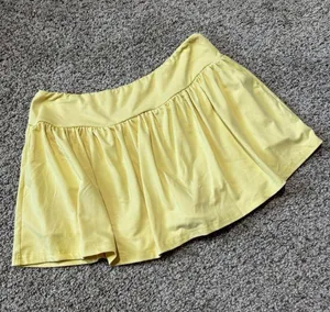 butter yellow skort Size M thumbnail 1