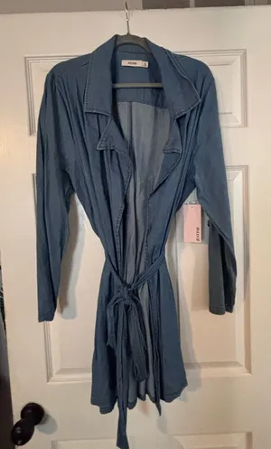 JustFab Light Blue Denim Shirt Jacket thumbnail 1