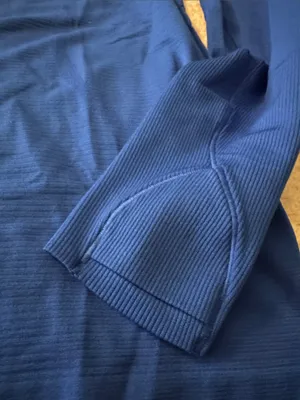 Lulu lemon 🍋 swiftly Royal Blue Long Sleeve Lightweight Top thumbnail 2