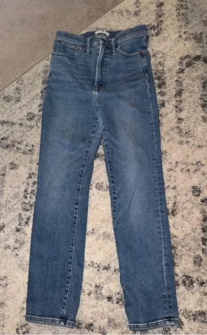 Madewell The Perfect Vintage High-Rise Straight-Leg Jeans in Medium Blue Wash thumbnail 1
