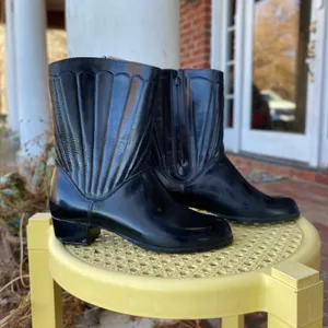 Vintage 70s Sears Waterproof Seashell Winter Boots Black Size 8 thumbnail 1