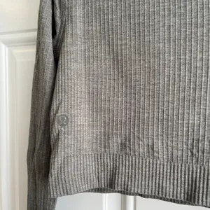 Lululemon Ebb to Street long sleeve shirt thumbnail 4