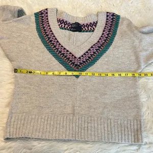 American Eagle Outfitters AEO Wool Blend Deep V Sweater Size Large Dolman Sleeve thumbnail 9