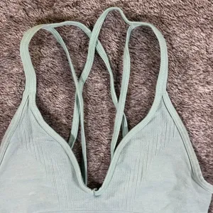 Lululemon Seamlessly Plunge Bra Sz 4/6 thumbnail 4