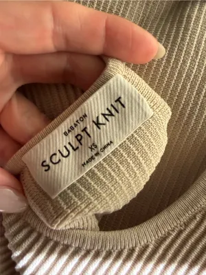 Aritzia Babaton sculpt knit leading top thumbnail 2