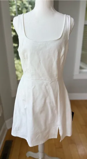 Lulu's White Square Neck Mini Dress Size Large NWT thumbnail 1