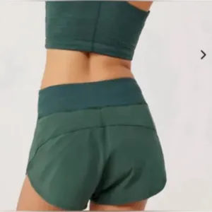 Outdoor Voices Hudson 2.5” Athletic Running Shorts Evergreen XL thumbnail 4