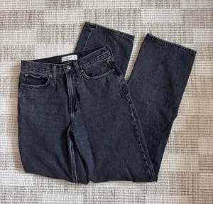 Abercrombie and Fitch The Slouchy Jean thumbnail 1