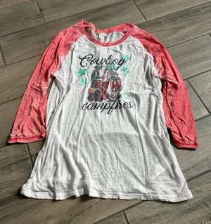 Ariat Cowboy Campfires Raglan Tee - White & Coral thumbnail 1