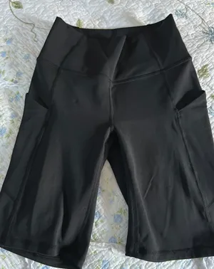 Fabletics Pure Luxe Crop Leggings thumbnail 1