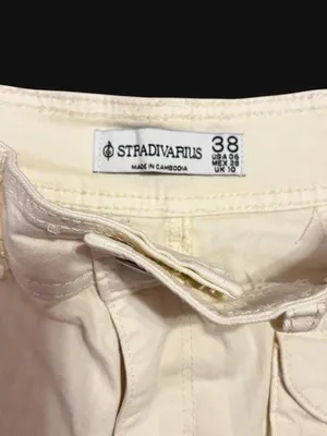 Stradivarius Cream Cargo Mid-Rise Women's Shorts thumbnail 2