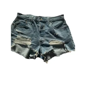 Levi’s 501 Women’s Cut Off Denim Shorts Size W32 Ripped Distressed thumbnail 2