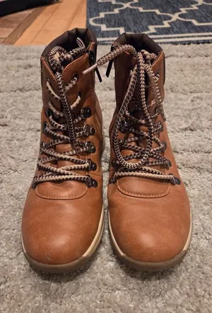 Maurices hiking boots thumbnail 1