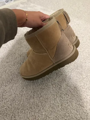 UGG Boots thumbnail 3