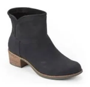 UGG Darling boots black leather ankle boots trendy women’s‎ size 10 thumbnail 1