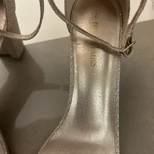 Heels Shimmering Silver Heeled Sandals Dream Paris Size 12 thumbnail 7
