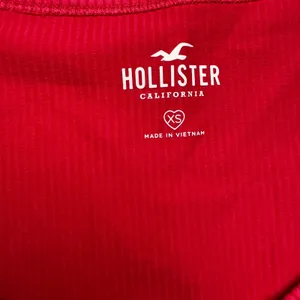 Hollister Pink Ribbed‎ Short Sleeve Lettuce Edge Sweetheart Neck Top XS thumbnail 2