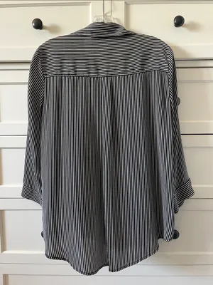 iZ Byer Women’s Black and White Striped Business Casual Button-Down Shirt -Large thumbnail 4