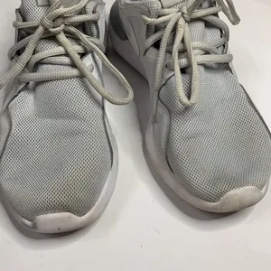 Nike Tessen Women’s Walking Casual Gray White Shoes Sneakers S-140 Size 7.5 thumbnail 3