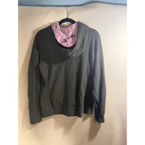 The North Face Womens Gray Hoodie Large Vertical Graphic Logo Purple Lined Hood thumbnail 3