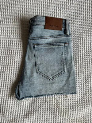 Hidden Jeans Shorts thumbnail 2
