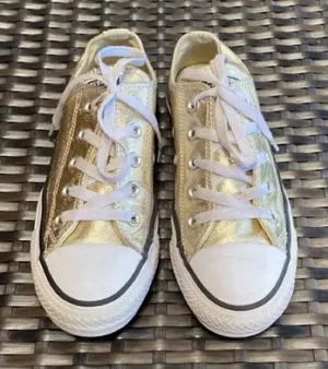 Converse women’s size 6 thumbnail 1